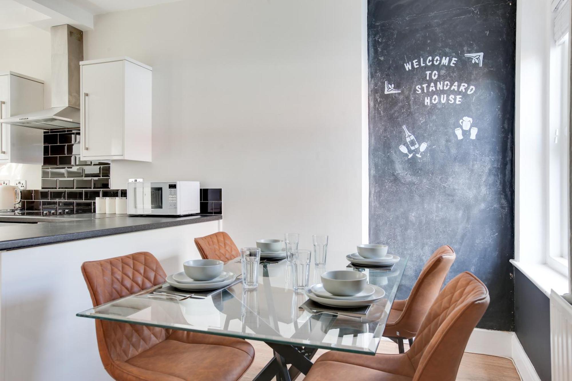 Cosy 3 Bedroom House With Free Parking And Wifi Hythe  Exterior foto